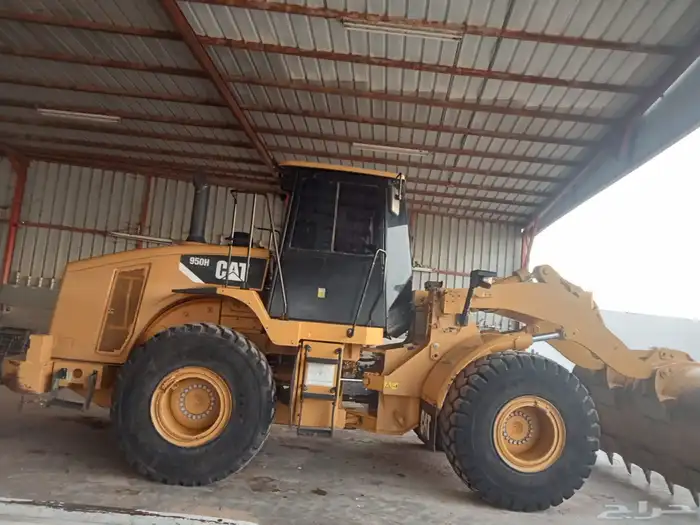 شيول 950H شرط وكاله موديل 2013 شغال 16 الف ساعه 10