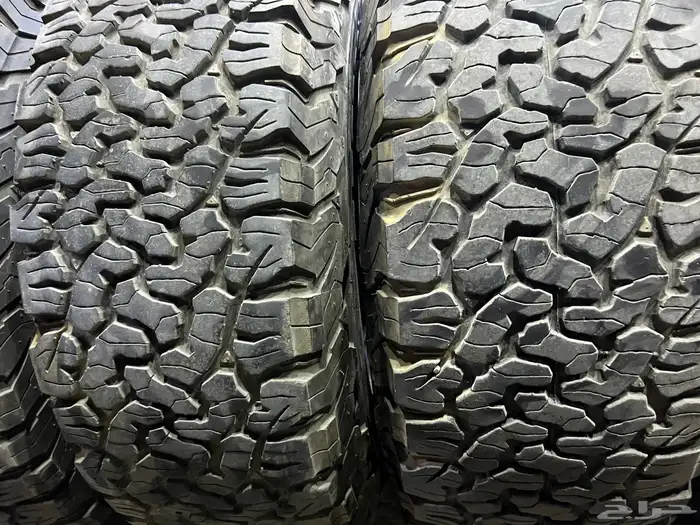 جنوط فيول مع كفرات نص حجري بي اف امريكي مقاس 285 70 17 7