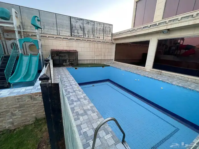 للبيع شاليهين بحي الشقة ( البيع جميع او تفريد ) 0