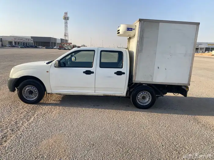 للبيع اسيزو مع الثلاجه2011 3