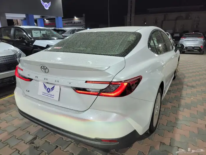 كامري LE بنزين 2025 فتحة جديد 7