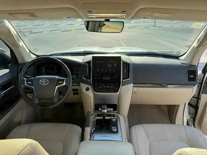 2020 Land Cruiser VX-R1 5.7L 10