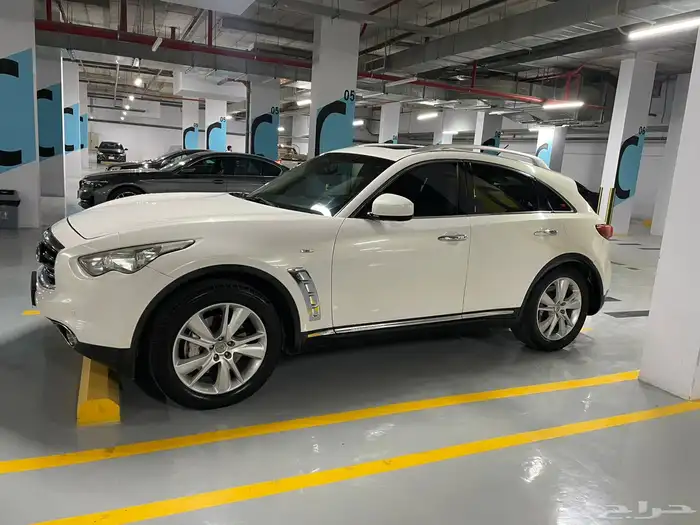 انفنتي FX-37 2013 فل كامل للبيع 6 سلندر 0