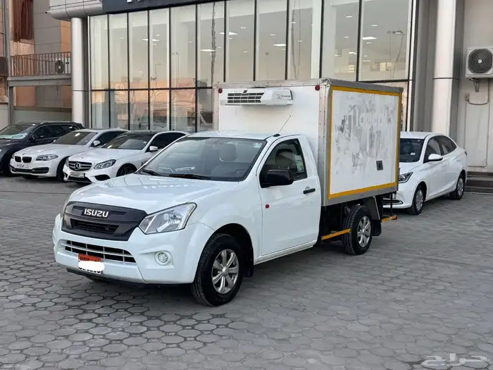 إيسوزو دي-ماكس 2021 (أبيض) 1