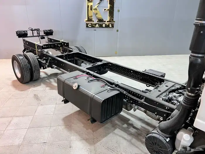 ايسوزو دينا 6 طن 2025 3