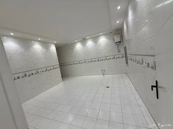 للايجار دور ارضي بحي الرمال 4 غرف نظيف جدا 4