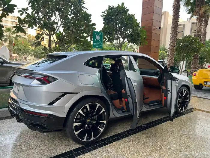 لمبرجيني اوروس S عداد 4 الاف صيانة 5 سنوات إضافية مجانا 4