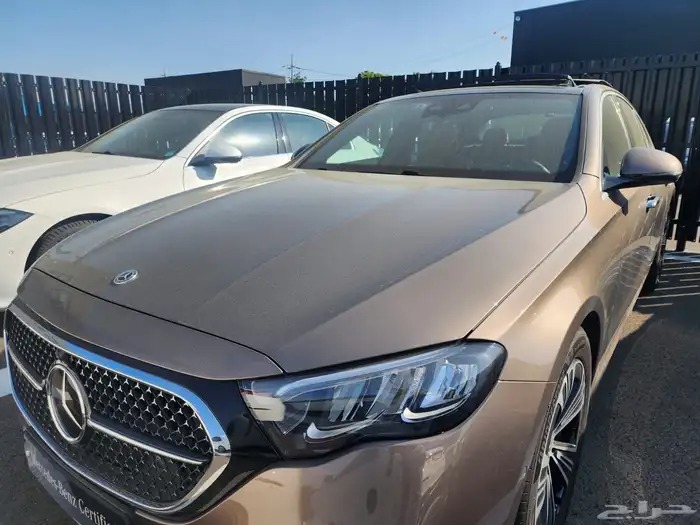 مرسيدس E200 شبه زيرو 2