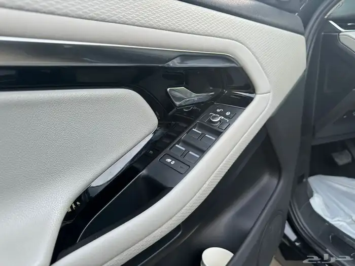 رنج روفر ايفوك موديل 2020 مخزن 3