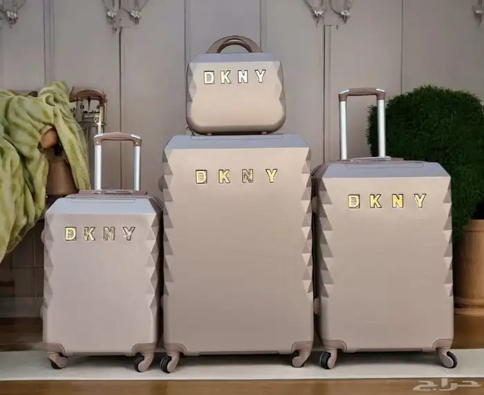 شنط سفر 5 قطع توصيل لجميع مناطق المملكه 650 السعر يشمل التوص 9