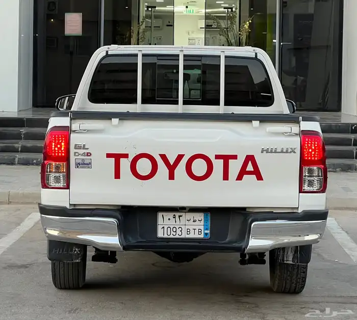 تويوتا هايلوكس 2023 (ديزل) 5