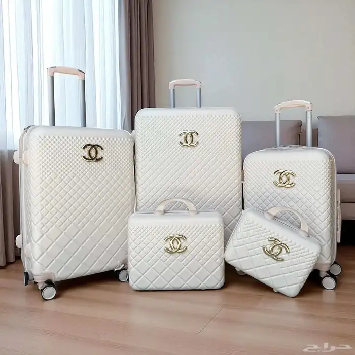 شنط سفر 5 قطع توصيل لجميع مناطق المملكه 650 السعر يشمل التوص 5