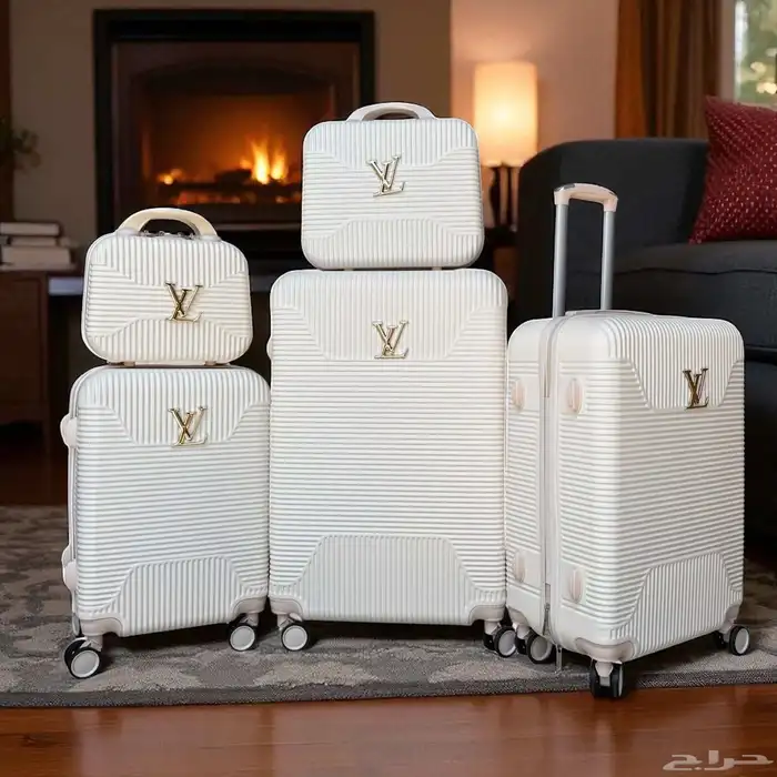 شنط سفر 5 قطع توصيل لجميع مناطق المملكه 650 السعر يشمل التوص 8