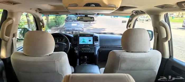 لندكروز موديل 2010 10