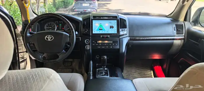 لندكروز موديل 2010 6