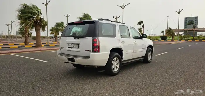 يوكن موديل 2010 قصير 13