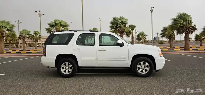 يوكن موديل 2010 قصير 9