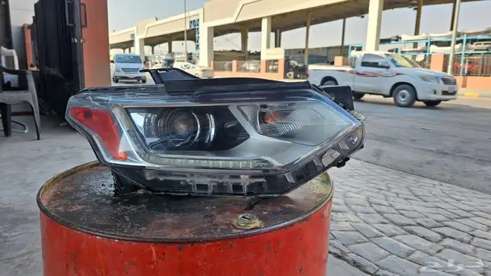 شمعه يمين شفروليه ترافيرس 2022اصلي 0