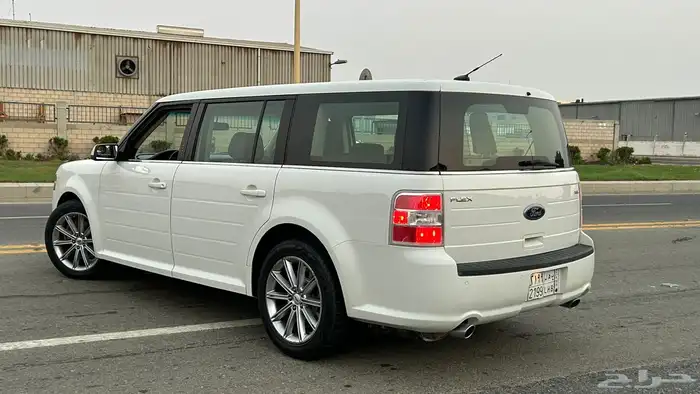 فورد فلكس 18