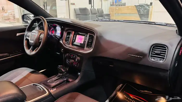 دودج تشارجر 2017 V6 ( بحالة ممتازة ) 4