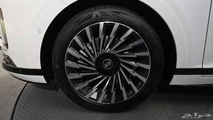 للاستيراد من كوريا _ هيونداي أزيرا _ 2025 18