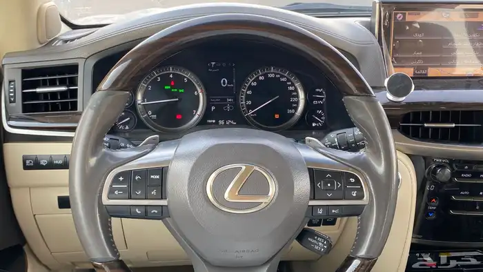 لكزس2018 سعودي فل كامل 10