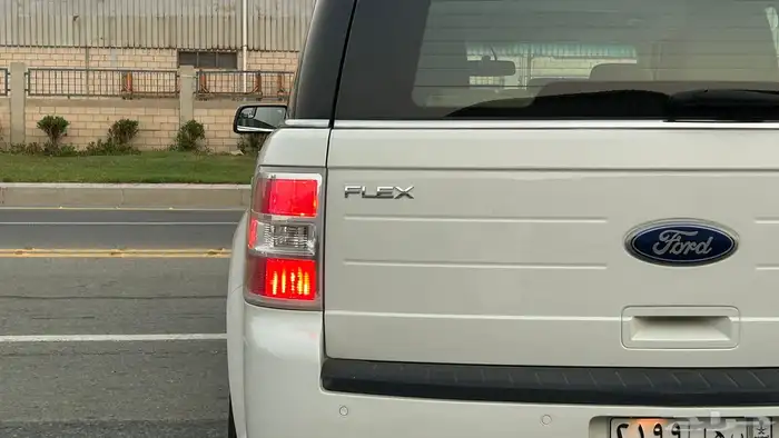 فورد فلكس 19