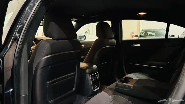 دودج تشارجر 2017 V6 ( بحالة ممتازة ) 7