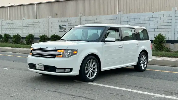 فورد فلكس 12