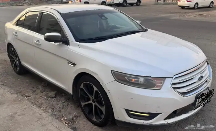 فورد تورس 2015 Limited   أمريكي (أبيض لؤلؤي) 2