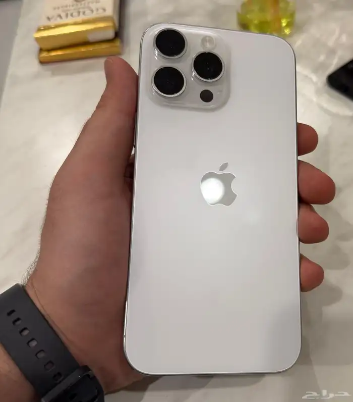 آيفون 16 بحالة الجديد iPhone 16 bro max 2