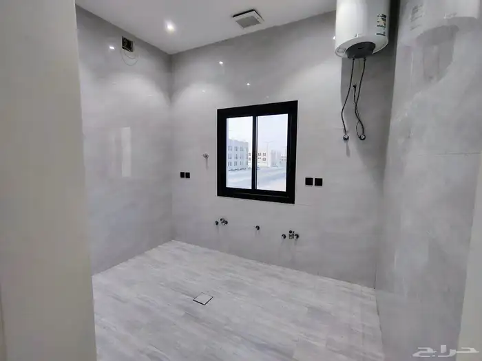 شقه جديدة للايجار فى المهديه 4 غرف وصاله السعر 35 الف دفعتين 6