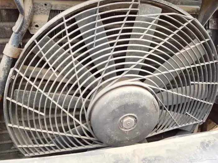 قطع مرسيدس فرخ الشبح 300e موديل 90 4