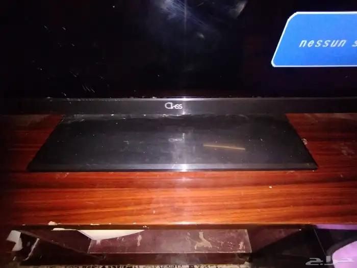 شاشه 42 بوصه من شركه كلاس مع سمارت بوكس 5