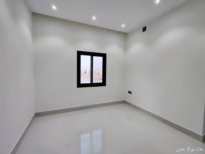 شقه جديدة للايجار فى المهديه 4 غرف وصاله السعر 35 الف دفعتين 7