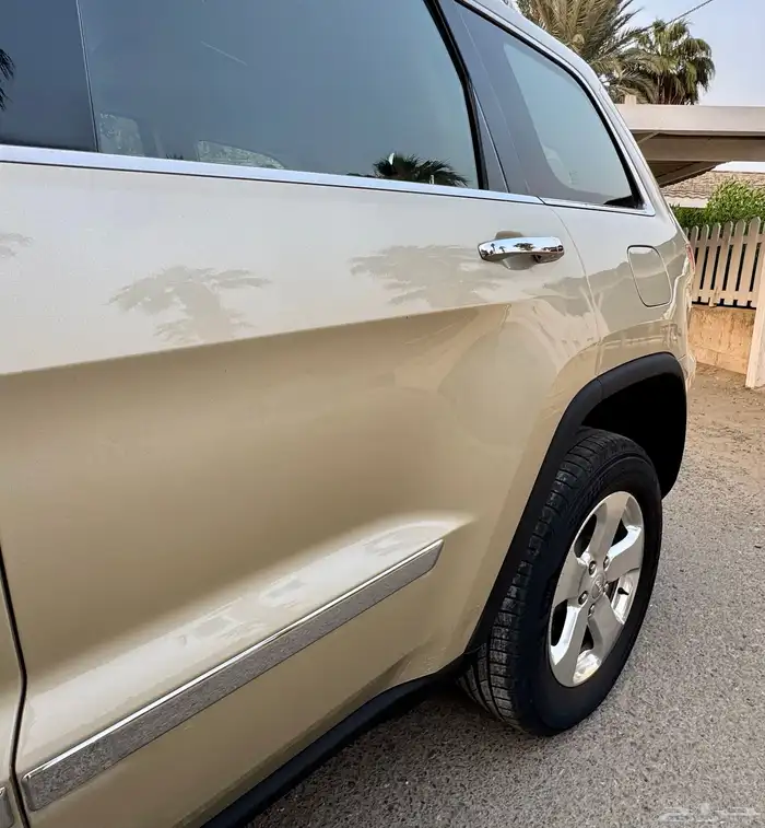 جراند شيروكي مخزن و مصين و نظيف 10