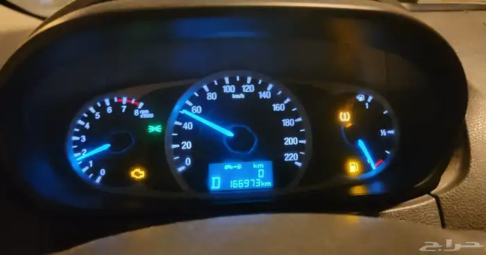 فورد فيجو 2017 قير اوتوماتيك مكينه وقير بحاله ممتازه 166 الف 5