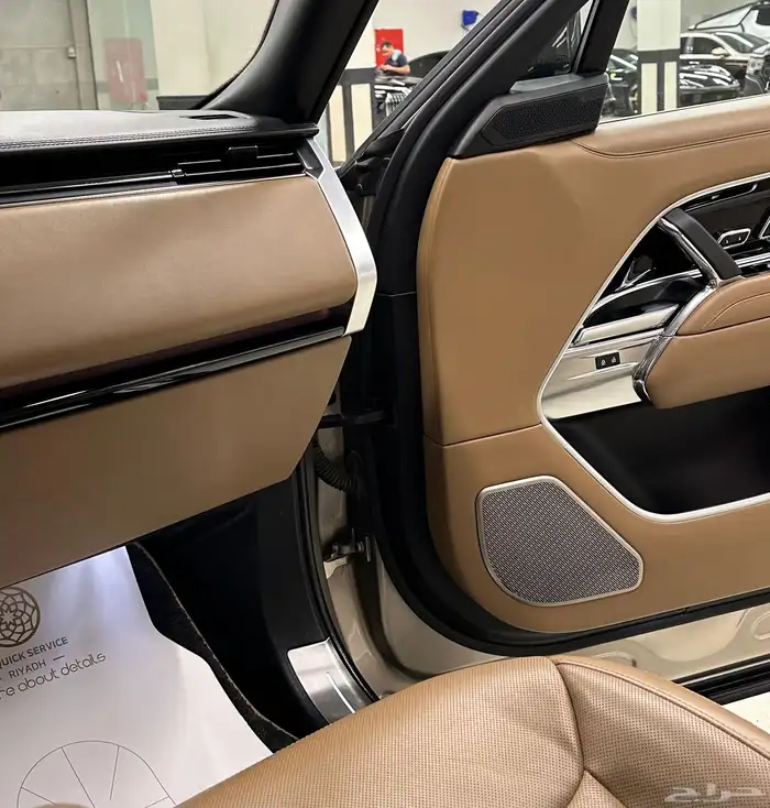 رنج روفر اوتوبيوجرفي 2023 12