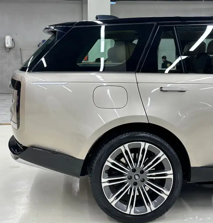 رنج روفر اوتوبيوجرفي 2023 5