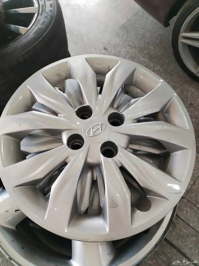 طقم جنوط اكسنت وكالة مقاس 15  كفرات مركبة قبل 10يوم طيس وكال 4