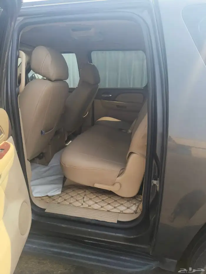 GMC Yukon model. 2011 rate. 19.000. 6