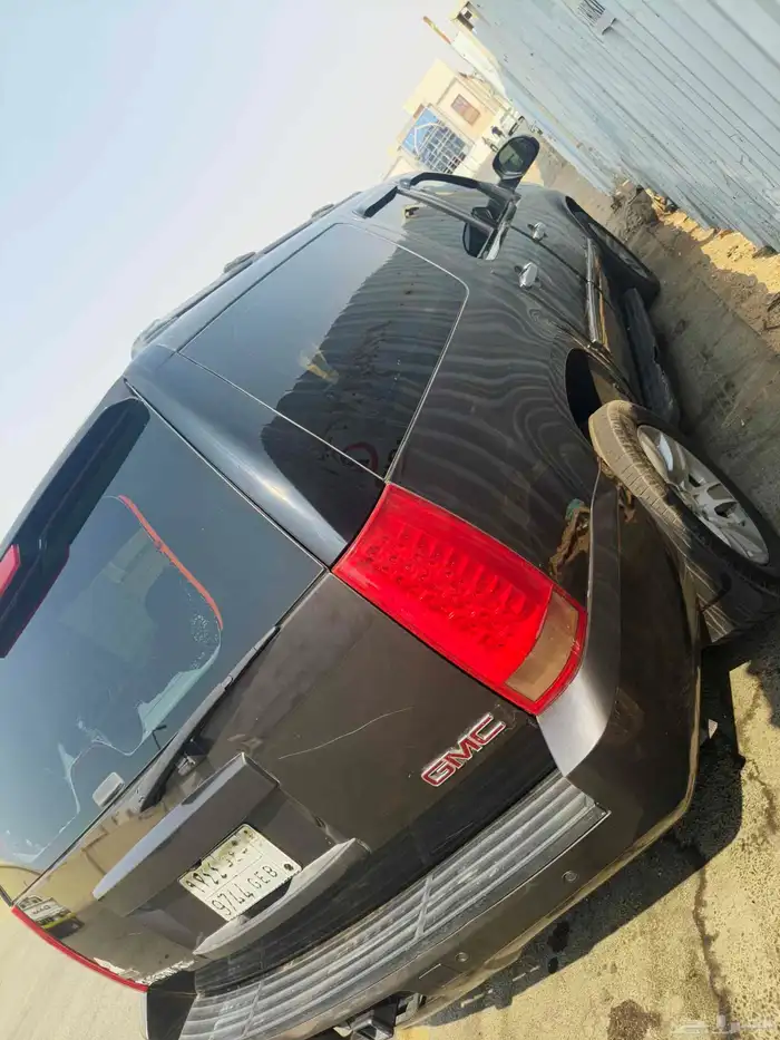 GMC Yukon model. 2011 rate. 19.000. 1