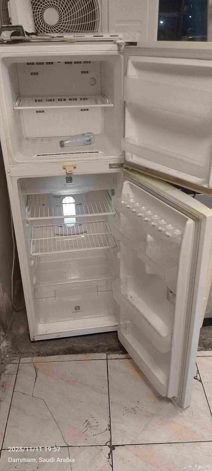 second hand fridge 11 cu ft 2