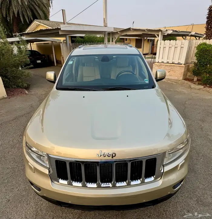 جراند شيروكي مخزن و مصين و نظيف 6