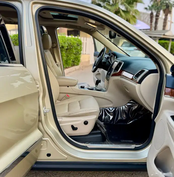 جراند شيروكي مخزن و مصين و نظيف 19