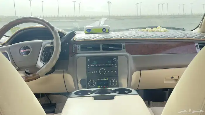 يوكن موديل 2010 قصير 2