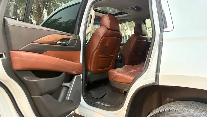 كاديلاك اسكاليد Premium 2017 ( منوة المستخدم ) 34