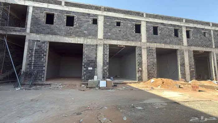 محطة بنزين بها محلات تجارية 12