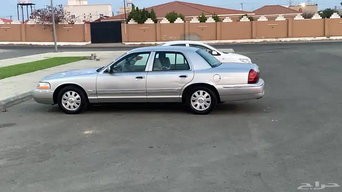 فورد قراند ماركيز 2004 وكاله وعلى الفحصللبيع او البدل 11