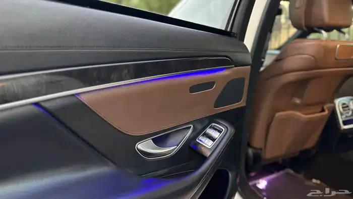 مرسيدس يخت 320S 36